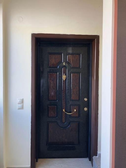 Cozy Apartment In The Heart Of The City كاندية المظهر الخارجي الصورة